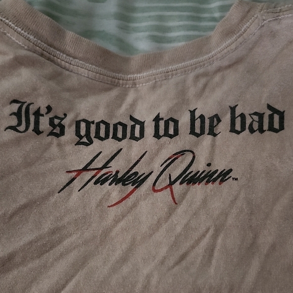 Batman Beige Harley Quinn Crop Top - Picture 5 of 6